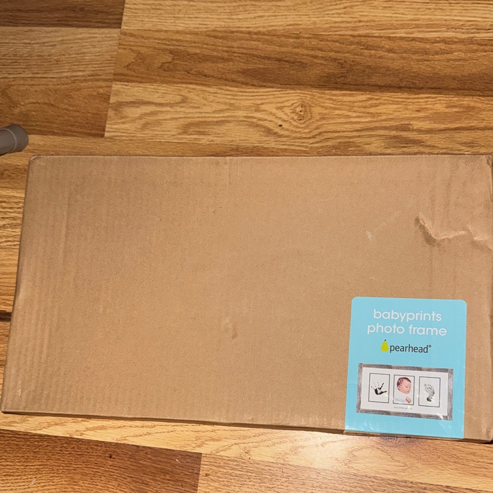 Pearhead Babyprints Photo Frame - new w tags